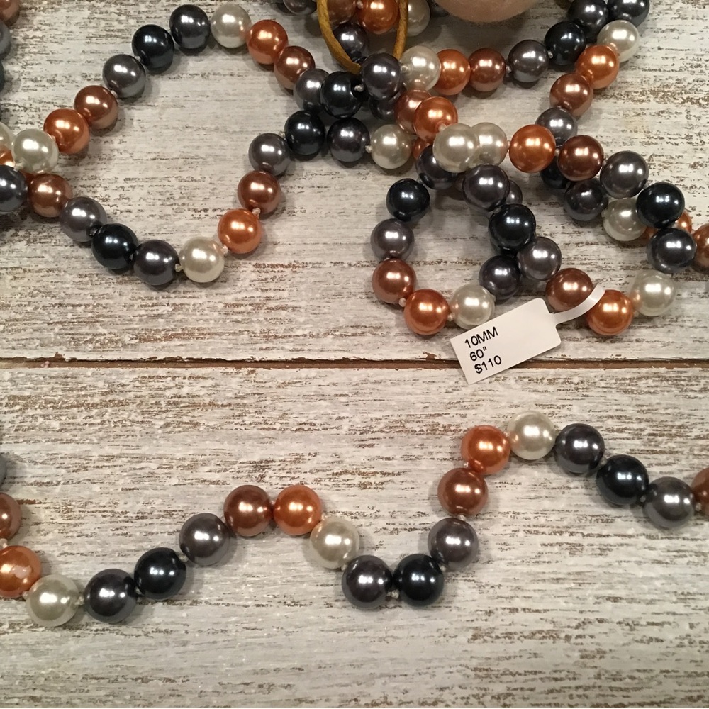 Glass Pearls Necklace